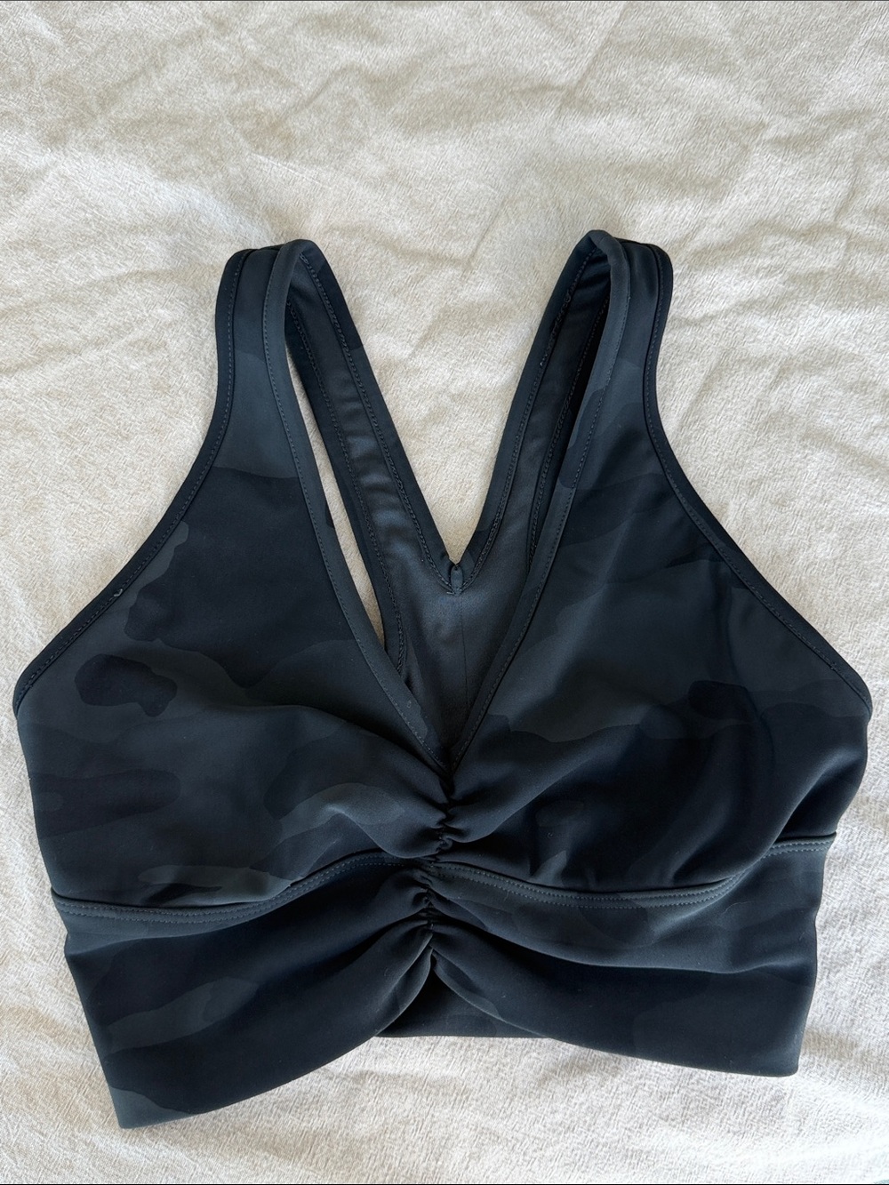Alo “wild thing” bra in black camo